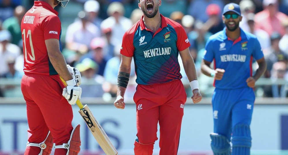 ২৪৯ রক্ষা না হওয়ার রাতে ওপেনার বিতর্ক: সামসন বনাম সূর্যবংশীর হিসাব আসলে কী বলে