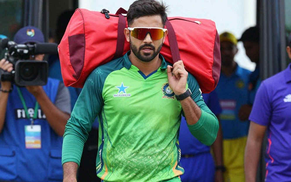তথ্যবিন্দু যখন শূন্য: এশীয় ক্রিকেটের ট্রান্সফার-উইন্ডোতে নীরবতা যা বলে