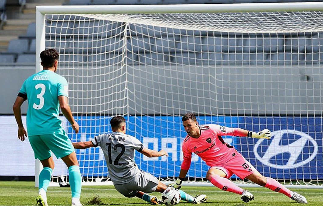 3-0 in Glendale: The Press Wrote Mexico's Crisis, the Match Wrote Something Else 3-0 in Glendale: The Press Wrote Mexico's Crisis, the Match Wrote Something Else
