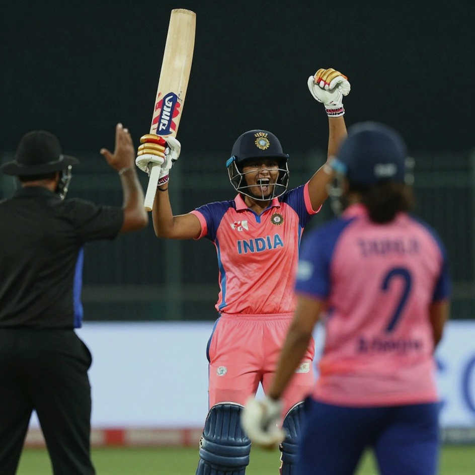 Harmanpreet's Quiet Exit: Smriti Mandhana Takes Charge of India Women's Cricket Harmanpreet's Quiet Exit: Smriti Mandhana Takes Charge of India Women's Cricket
