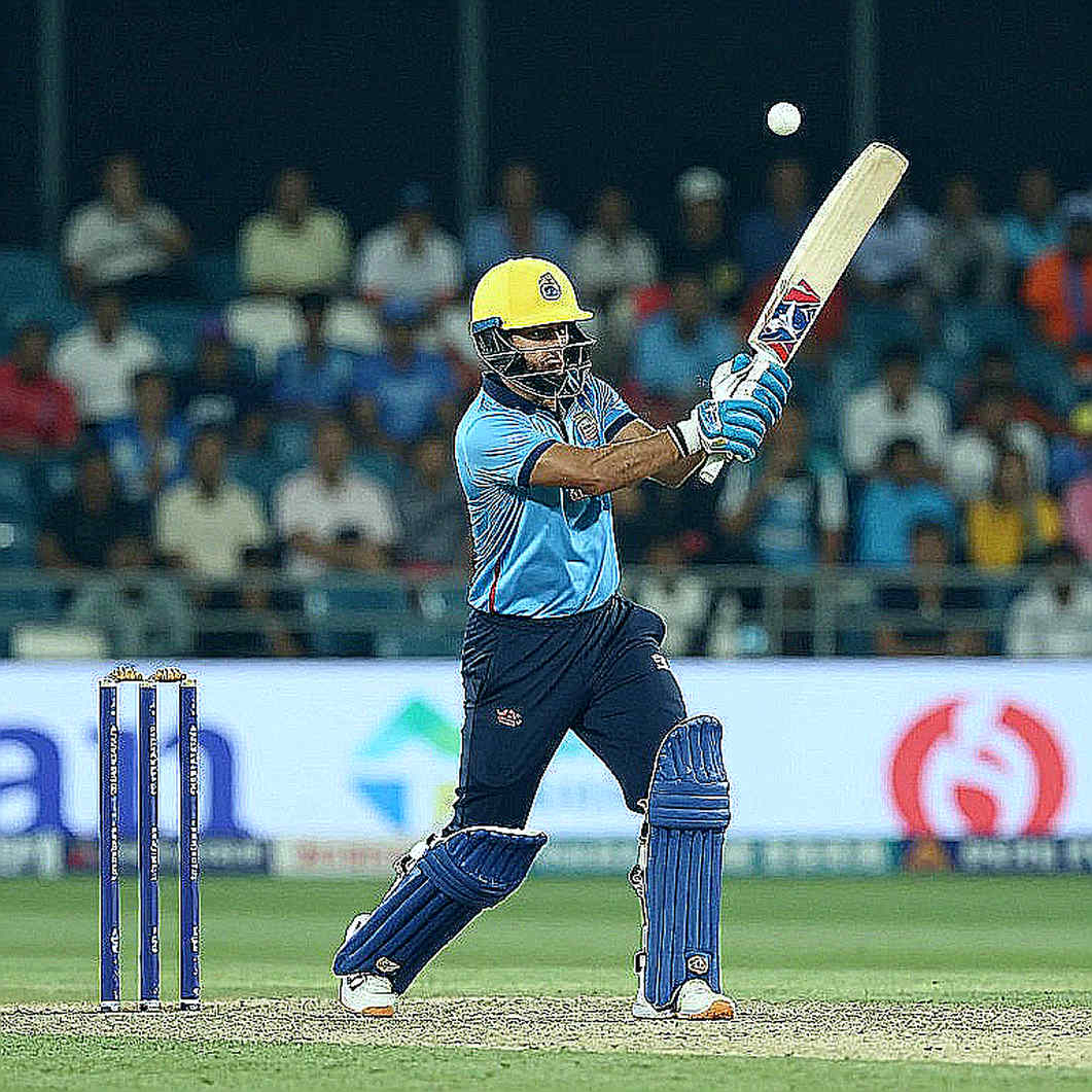 ক্রিকেটের অদৃশ্য স্কোরবোর্ড: ব্লকচেইন কীভাবে খেলার ডেটা, টাকা আর ভক্তের বিশ্বাস পুনর্লিখন করছে ক্রিকেটের অদৃশ্য স্কোরবোর্ড: ব্লকচেইন কীভাবে খেলার ডেটা, টাকা আর ভক্তের বিশ্বাস পুনর্লিখন করছে